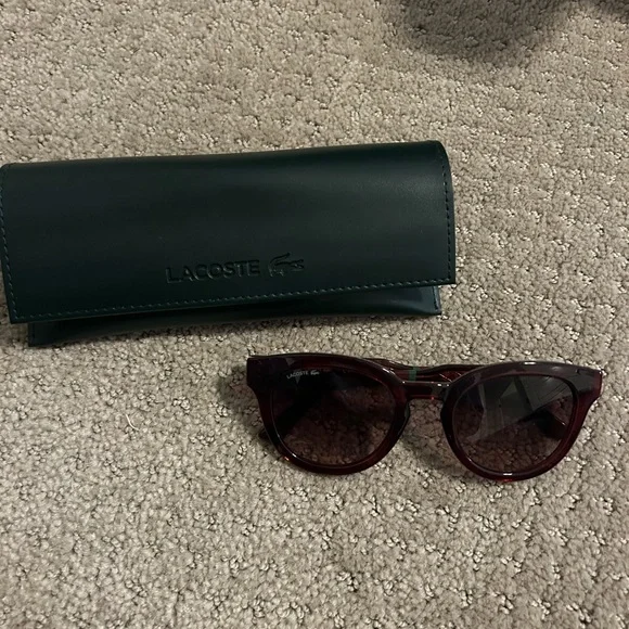 Lacoste Havana L6070S Women display picture 1